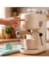 Cafetière express 20 bars avec vaporisateur et tasse chauffante JOCCA