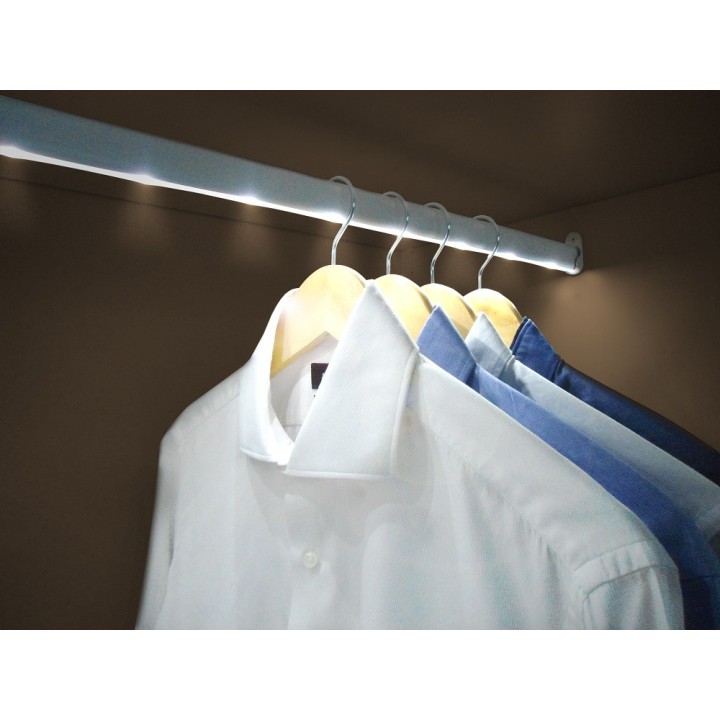 ▷ Barra di armadio con led e sensore Jocca