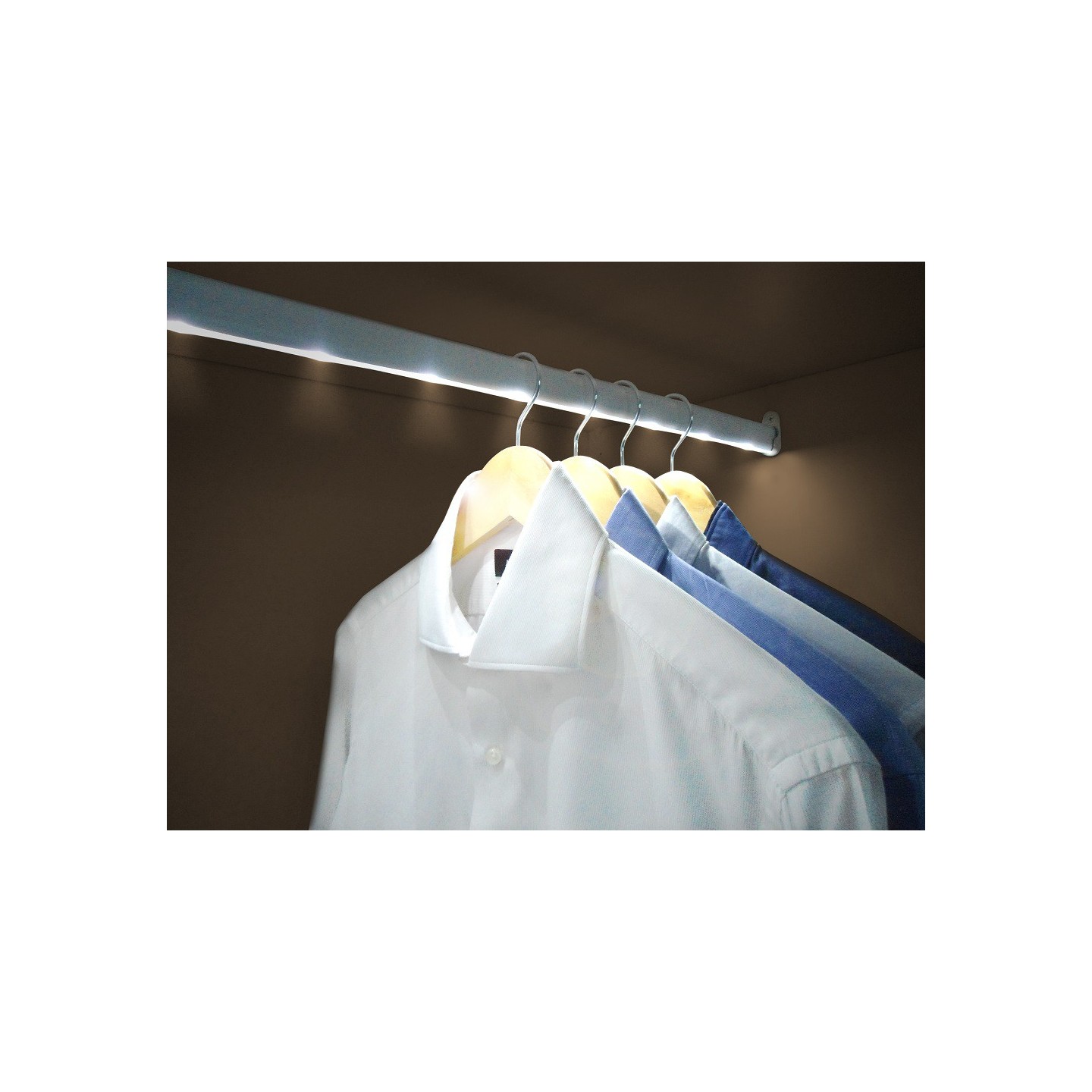 Barre de fermeture avec LED et capteur Jocca