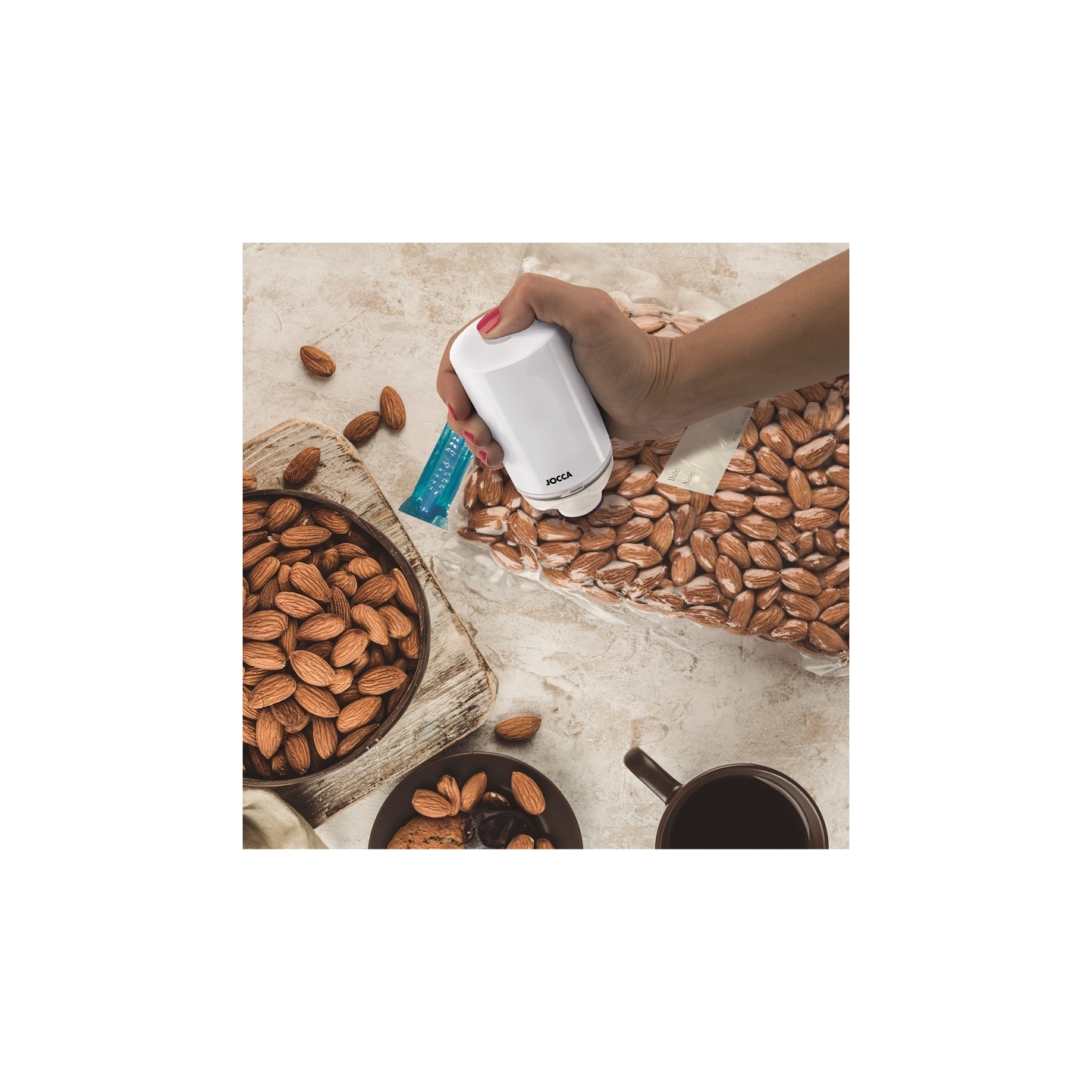 RECHARGEABLE VACUUM SEALER WITH 5 BAGS INCLUDED