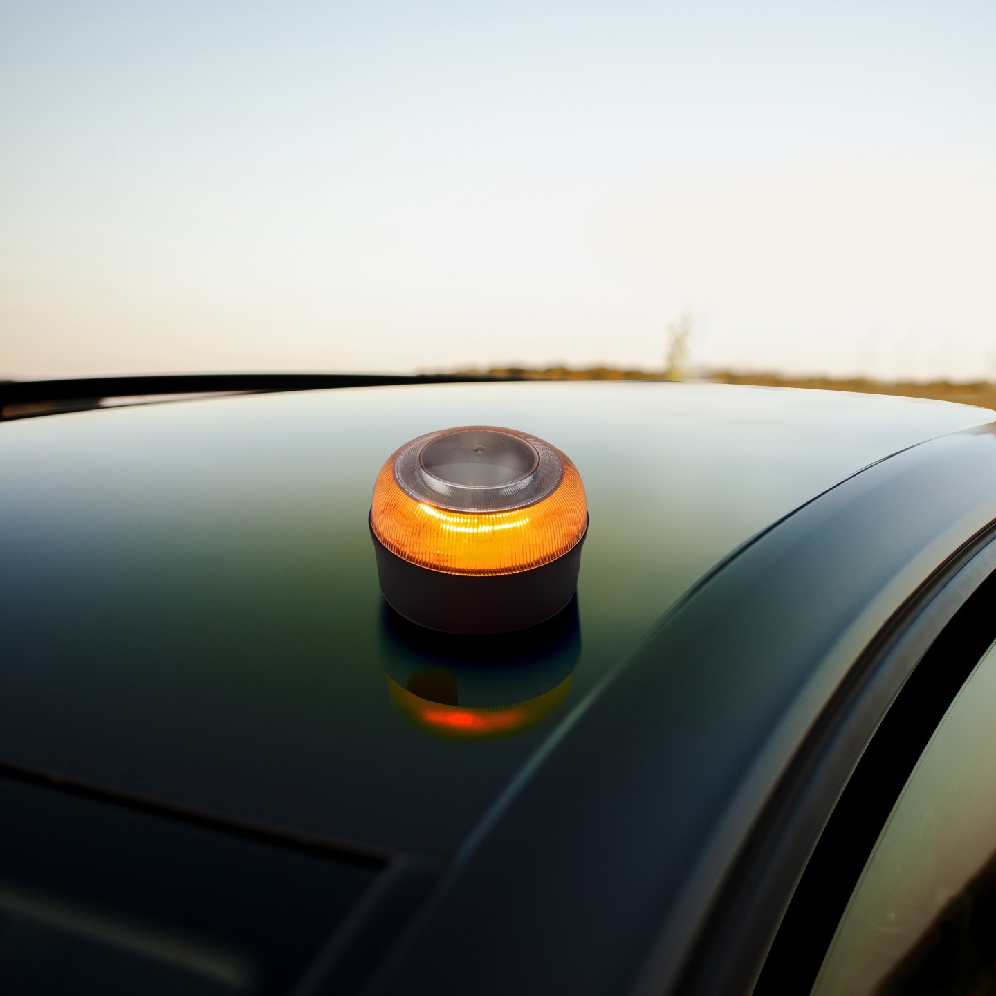 PACOTE PARA CARRO: LUZ DE EMERGÊNCIA, ASPIRADOR DE PÓ PORTÁTIL E VENTOSA ANTI-AMASSADOS